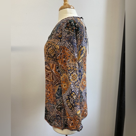 Tolani Simone Top - Picture 3 of 3